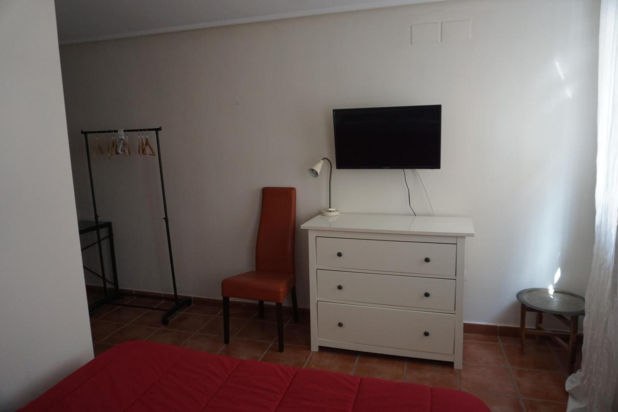 La Korolada Guesthouse อาลิกันเต ภายนอก รูปภาพ