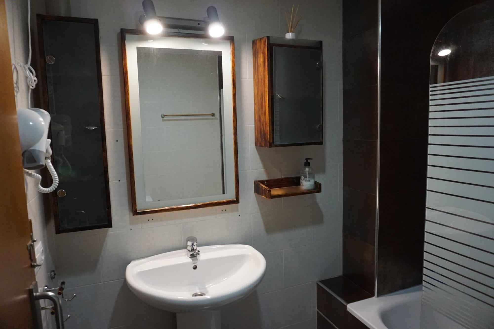La Korolada Guesthouse อาลิกันเต ภายนอก รูปภาพ