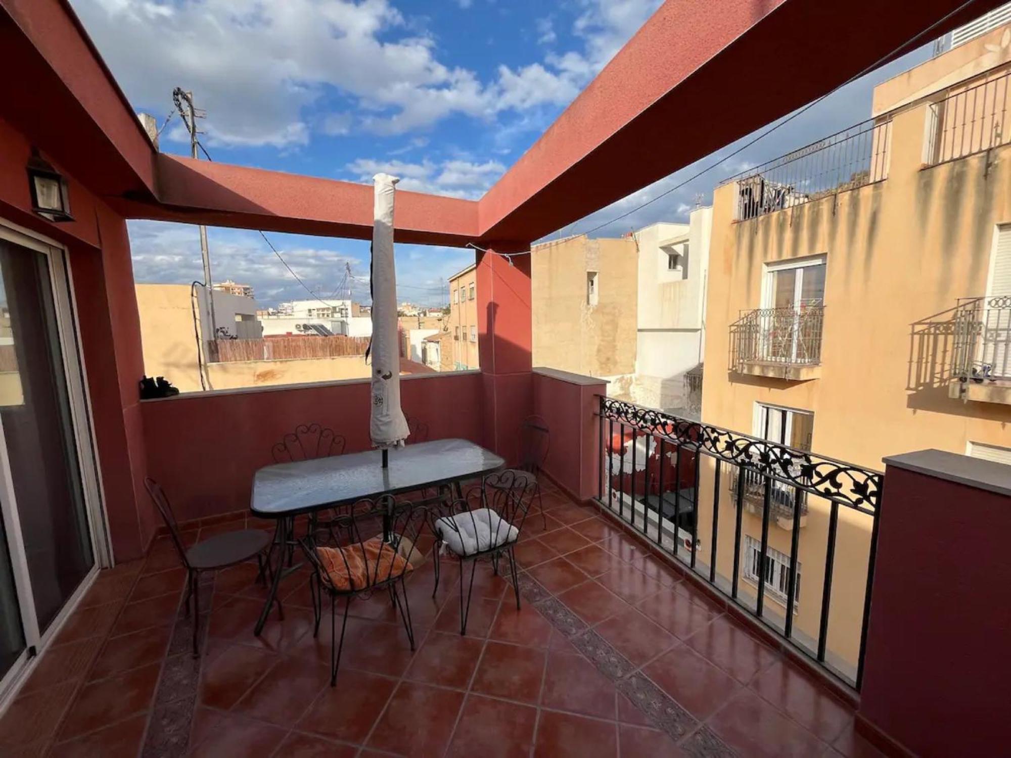La Korolada Guesthouse อาลิกันเต ภายนอก รูปภาพ
