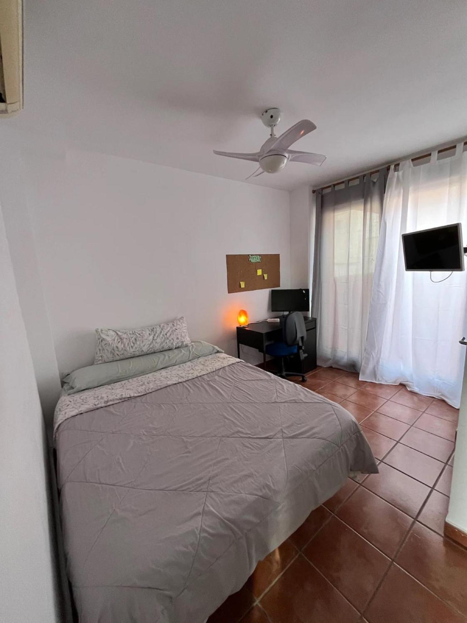 La Korolada Guesthouse อาลิกันเต ภายนอก รูปภาพ